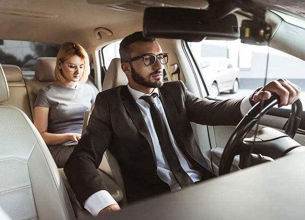 weekly driver hire in dubai